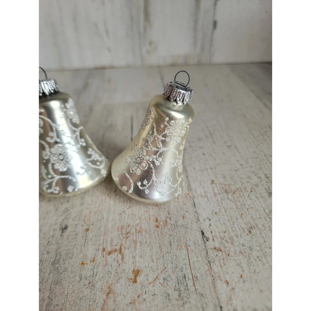 Vintage glitter white glass bell ornament Xmas swirl set home decor
